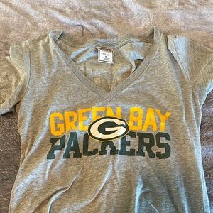 PINK Victoria’s Secret Green Bay Packers Gray V-Neck T-Shirt